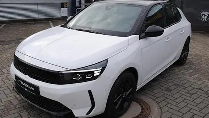 Usata Opel Corsa 101 CV (74 kW) 2024 Bianco Utilitaria