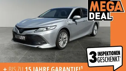 Gebraucht Toyota Camry Luxury 218 PS (160 kW) 2020 Silber Limousine