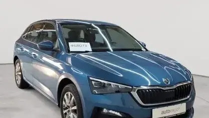 Gebraucht Skoda Scala Ambition 150 PS (110 kW) 2021 Titanblau metallic Kleinwagen