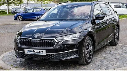 Second-hand Skoda Octavia Selection 150 CP (110 kW) 2025 Negru Break
