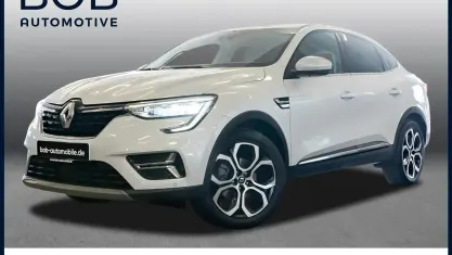 Gebraucht Renault Arkana Techno 144 PS (105 kW) 2023 Kyanitweiß metallic SUV