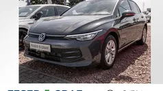 Gebraucht 2024 VW Golf VIII Life Limousine | 24.990 € (Fairer Preis)