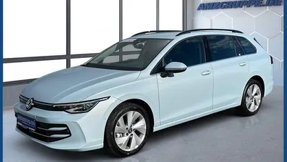 Crystaliceblue Neu 2025 VW Golf VIII Style Kombi | 35.990 € (Fairer Preis)