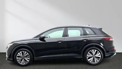 Gebraucht Audi Q4 e-tron Advanced 150 kW (204 PS) 2023 Mythosschwarz metallic SUV