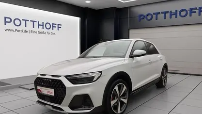 Gebraucht Audi A1 Ambiente 110 PS (80 kW) 2021 Gletscherweiß metallic SUV