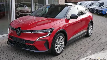Gebraucht Renault Megane E-Tech Techno 160 kW (218 PS) 2022 Dezirrot metallic Limousine