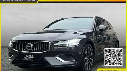 Gebraucht Volvo V60 Plus 253 PS (186 kW) 2022 Platinum grey Kombi