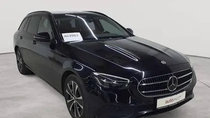 Gebraucht Mercedes E300 Avantgarde 194 PS (142 kW) 2022 Kombi