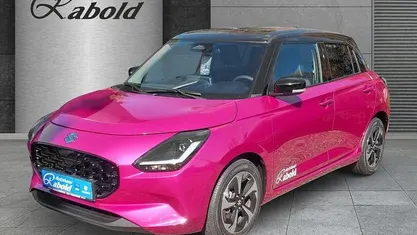 Gebraucht Suzuki Swift Comfort+ 83 PS (61 kW) 2025 Pink (foliert) schwarzes dach (rot) Kleinwagen