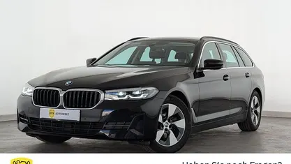 Gebraucht BMW 520 Performance 190 PS (139 kW) 2022 Schwarz ii/bonnet fluid black Limousine