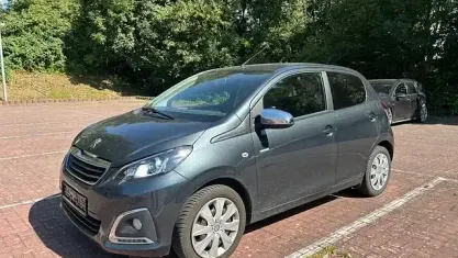 Gebraucht Peugeot 108 Style 72 PS (52 kW) 2021 Grau Limousine