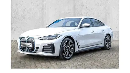 Weiß Gebraucht 2022 BMW i4 M Sport Limousine | 39.680 € (Fairer Preis)