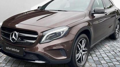Käytetty Mercedes GLA180 Urban 122 HP (89 kW) 2016 Ruskea Katumaasturi