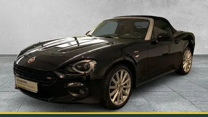 Schwarz Gebraucht 2019 Fiat 124 Spider Lusso Cabrio | 20.890 € (Fairer Preis)