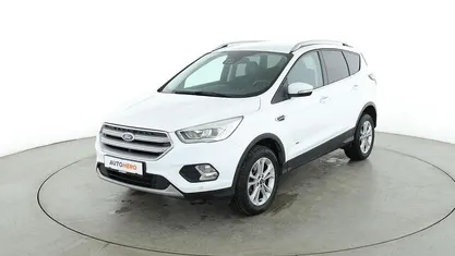 Weiß Gebraucht 2018 Ford Kuga Titanium SUV | 16.190 € (Fairer Preis)