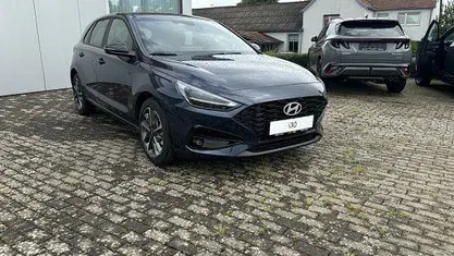 Gebraucht Hyundai i30 Advantage 101 PS (74 kW) 2025 Sailing blue Limousine