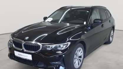 Gebraucht BMW 320 Advantage 190 PS (139 kW) 2022 Schwarz uni Kombi