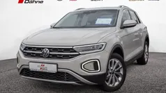 Grau / ascotgrau Gebraucht 2024 VW T-Roc Style SUV | 27.880 € (Superpreis)