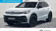 Silber Gebraucht 2024 VW Tiguan R-line SUV | 48.550 € (Fairer Preis)