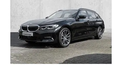 Gebraucht BMW 320 Advantage 190 PS (139 kW) 2022 Schwarz Kombi