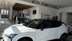 Crystal white Gebraucht 2024 Volvo EX30 Plus SUV | 33.990 € (Guter Preis)