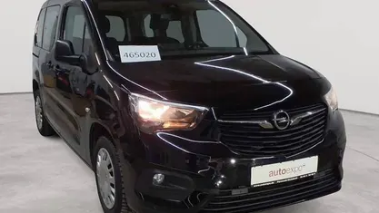 Gebraucht Opel Combo Life Edition 130 PS (95 kW) 2021 Nachtschwarz Kombi