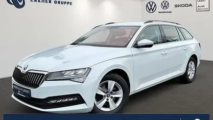 Weiss Gebraucht 2021 Skoda Superb Ambition Kombi | 22.299 € (Superpreis)