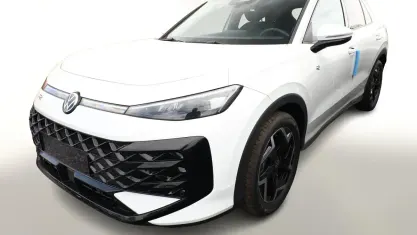 Neu VW T-Roc R-line 150 PS (110 kW) 2026 Pure white SUV