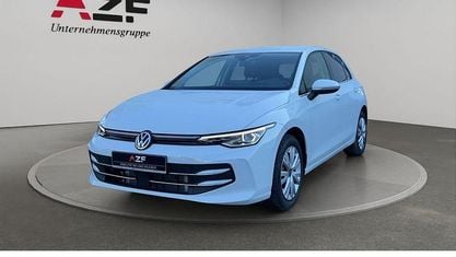 Gebraucht VW Golf VIII Style 150 PS (110 kW) 2025 Pure white Limousine