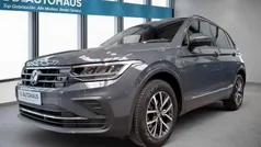 Grau Gebraucht 2022 VW Tiguan Life SUV | 26.980 € (Guter Preis)