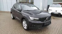 Schwarz Gebraucht 2024 Volvo XC40 Plus SUV | 36.981 € (Fairer Preis)