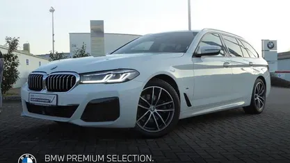 Weiss Gebraucht 2022 BMW 520 M Sport Kombi | 36.998 € (Etwas zu teuer)