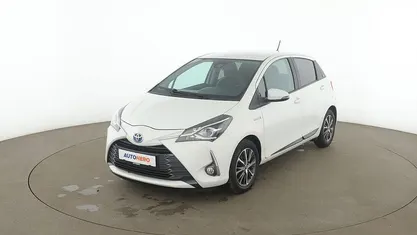 Gebraucht Toyota Yaris Hybrid Team 101 PS (74 kW) 2020 Weiß Kleinwagen