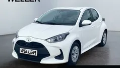 Weiss Gebraucht 2022 Toyota Yaris Comfort Kleinwagen | 14.690 € (Fairer Preis)