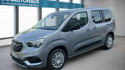 Usata Opel Combo Life Elegance 131 CV (96 kW) 2022 Argento Monovolume