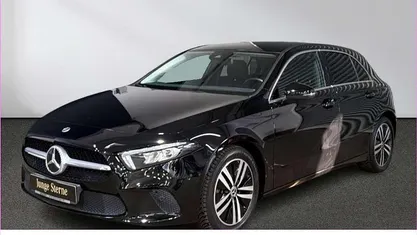 Gebraucht Mercedes A200 Progressive 150 PS (110 kW) 2021 Schwarz Limousine