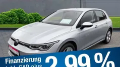 Silber Gebraucht 2023 VW Golf VIII Life Limousine | 23.790 € (Fairer Preis)