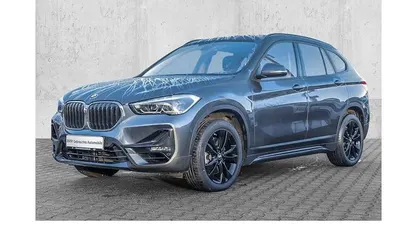 Grau Gebraucht 2021 BMW X1 Sport Line SUV | 28.440 € (Guter Preis)