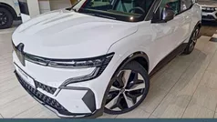 Grau Gebraucht 2023 Renault Mégane Techno Limousine | 29.989 € (Fairer Preis)