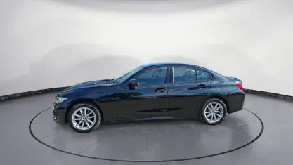 Gebraucht BMW 318 156 PS (114 kW) 2023 Schwarz Limousine