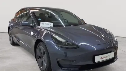 Gebraucht Tesla Model 3 365 kW (497 PS) 2022 Midnight silver metallic Limousine