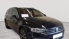 Deep black perleffekt Gebraucht 2023 VW Passat Business Kombi | 22.490 € (Guter Preis)
