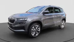 Graphitegrau Gebraucht 2024 Skoda Karoq Selection SUV | 31.541 € (Fairer Preis)