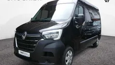 Perlmuttschwarz (schwarz) Gebraucht 2023 Renault Master Komfort Van | 28.300 € (Fairer Preis)