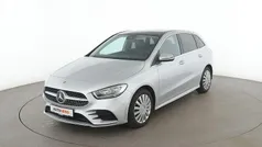 Grau Gebraucht 2021 Mercedes B250 AMG line Van / Kleinbus | 25.750 € (Fairer Preis)