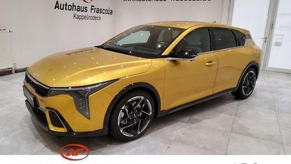 Begagnad Kia K4 GT-Line 179 HK (131 kW) 2025 Gul Sedan