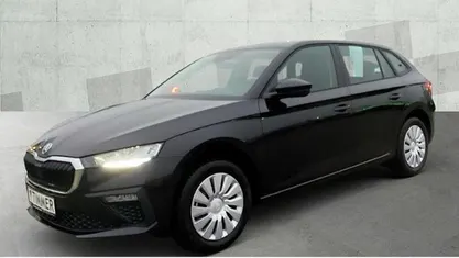 Schwarz Gebraucht 2024 Skoda Scala Essence Kleinwagen | 19.590 € (Guter Preis)