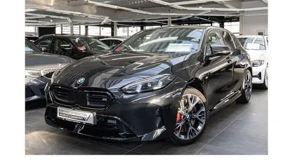 Gebraucht BMW M135 Performance 300 PS (220 kW) 2025 Schwarz Kleinwagen