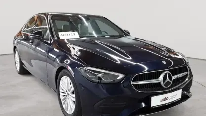 Gebraucht Mercedes C220 Avantgarde 200 PS (147 kW) 2022 Cavansitblau metallic Limousine
