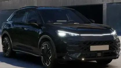 Neu VW T-Roc R-line 150 PS (110 kW) 2026 Grenadillschwarz metallic SUV